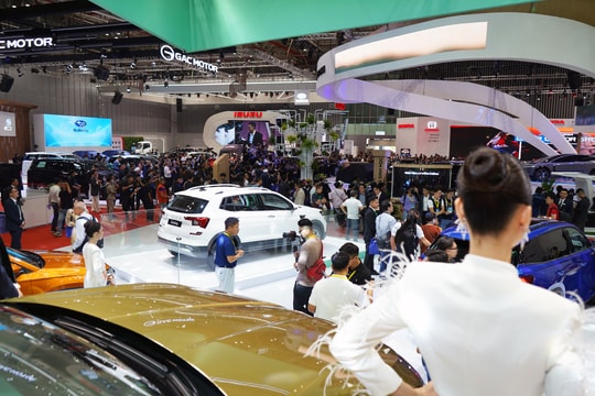 Giảm 50% lệ phí trước bạ kéo tiêu thụ ô tô lên 'đỉnh'