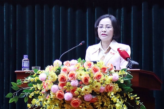 Phó Chủ tịch Quốc hội Nguyễn Thị Thanh tiếp xúc cử tri tại Ninh Bình