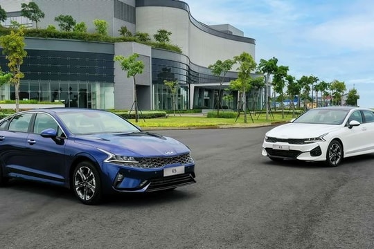 Giá xe Kia giảm đồng loạt dịp cuối năm