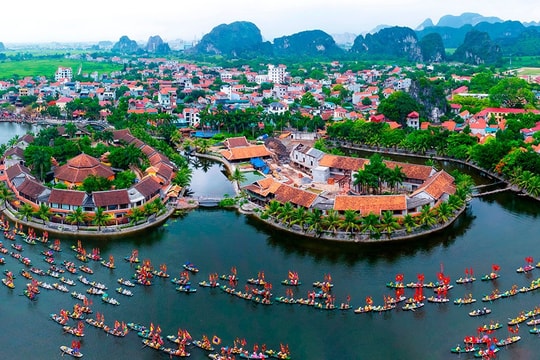 Thành lập thành phố Hoa Lư thuộc tỉnh Ninh Bình