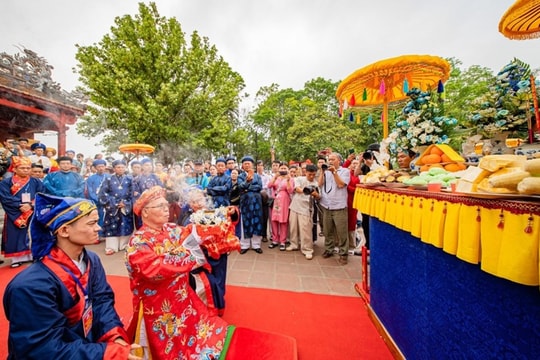Lễ hội truyền thống Điện Huệ Nam là di sản quốc gia