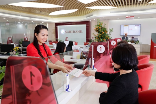 Agribank dành hơn 14 tỷ đồng tặng khách hàng tham gia chương trình Tiết kiệm dự thưởng “Xuân tích lũy – Quỹ đong đầy”.