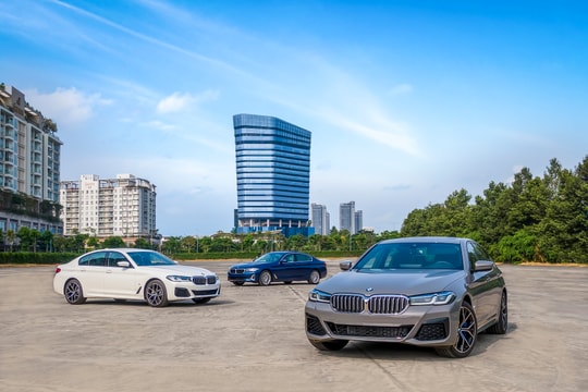 Khởi động mùa giáng sinh với ưu đãi lên đến hơn 300 triệu đồng từ BMW