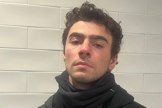 Nghi phạm sát hại CEO UnitedHealthcare bày tỏ sự phẫn nộ với ngành bảo hiểm y tế Mỹ