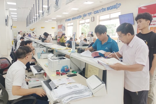 Cắt giảm, đơn giản hóa thủ tục hành chính, giảm phiền hà cho người dân, doanh nghiệp ngay từ khâu xây dựng văn bản