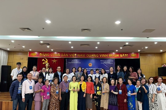 Nhà xuất bản Giáo dục Việt Nam phối hợp tập huấn giáo viên người Việt ở nước ngoài