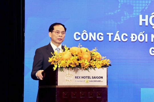 Đổi mới mạnh mẽ, đưa Thành phố Hồ Chí Minh vươn tầm trở thành 'cửa ngõ' của khu vực