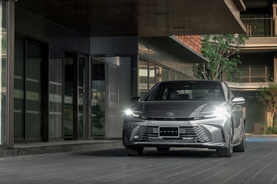 Toyota Camry 2024 chốt giá cao nhất hơn 1,5 tỷ đồng