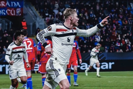 Man United lọt top 7 tại Europa League