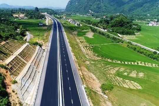 Nối thông đường Hồ Chí Minh từ Cao Bằng đến Cà Mau vào năm 2025