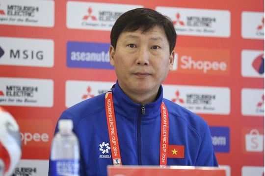 Huấn luyện viên Kim Sang-sik tự tin đội tuyển Việt Nam đánh bại Indonesia