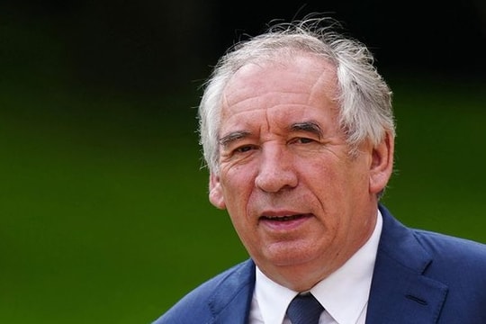 Tân Thủ tướng Pháp vừa nhậm chức đã bị phe đối lập dọa bỏ phiếu bất tín nhiệm