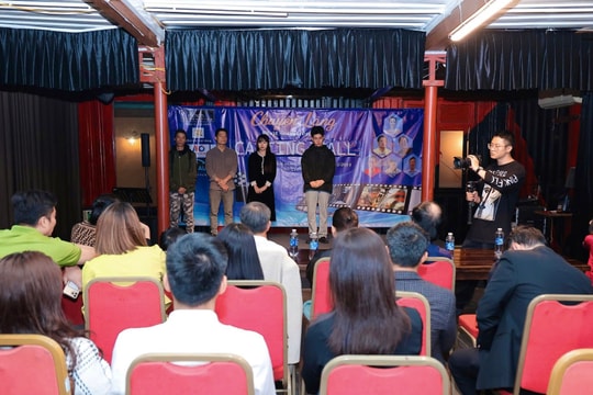 'Đắm chìm' trong không khí Tết rộn ràng qua bộ phim 'Chuyện Làng'