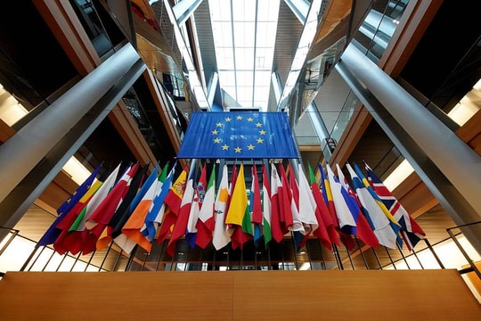 EU tung ra gói trừng phạt thứ 15 đối với Nga, nhằm vào nhiều doanh nghiệp lớn