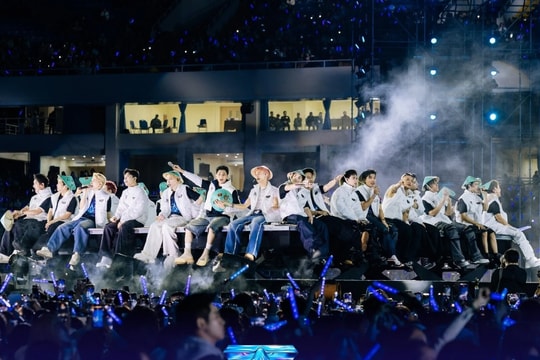 Concert 'Anh trai say hi' tại Hà Nội thu hút 90.000 khán giả