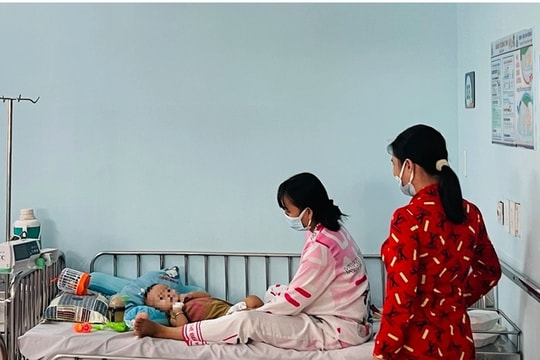 TP HCM có hàng trăm ca mắc sởi mỗi tuần