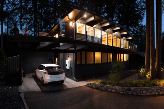 Sạc xe điện tại nhà: Tiết kiệm chi phí gấp 3 lần so với xăng