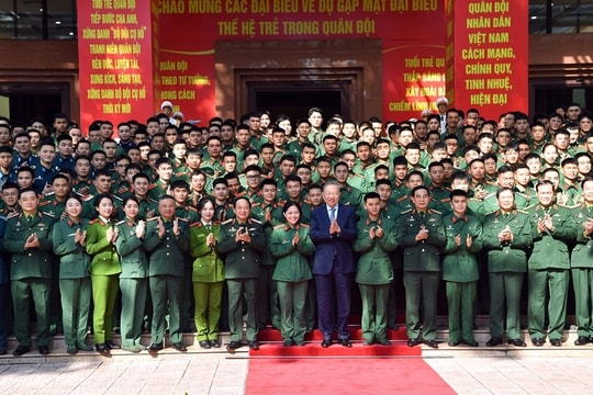 Tổng Bí thư Tô Lâm, Bí thư Quân ủy Trung ương gặp mặt đại biểu thế hệ trẻ trong Quân đội