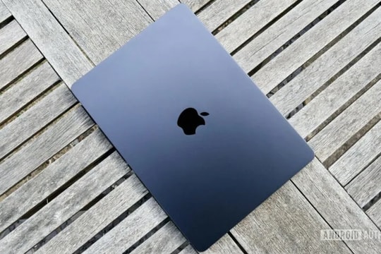 Apple MacBook Air M2 và M3 giảm giá mạnh