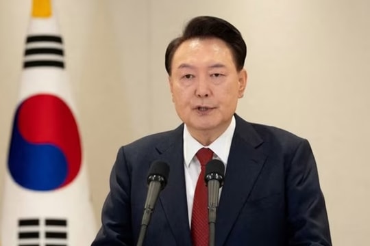 Cảnh sát lại đột kích Văn phòng Tổng thống Hàn Quốc, nhưng bất thành