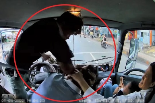 Bình Phước: Tạm giữ hình sự đối tượng đánh tới tấp tài xế xe tải trên cabin