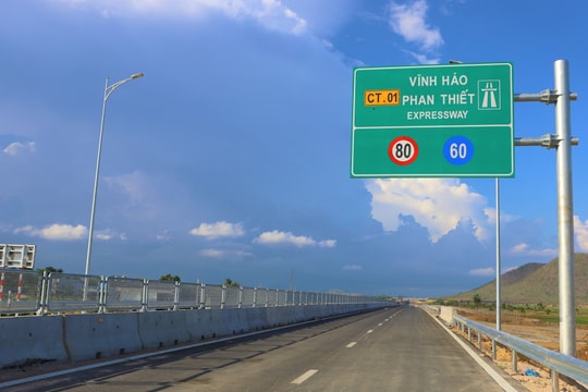 Nguyên nhân nào dẫn tới các vụ tai nạn trên cao tốc Vĩnh Hảo - Phan Thiết?