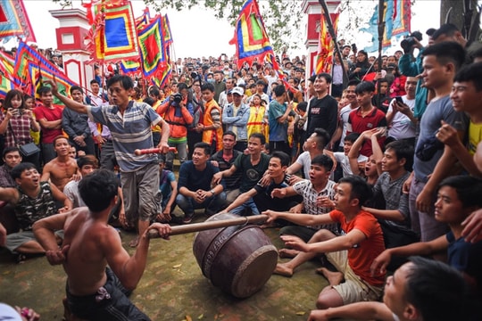 Phú Thọ tìm cách “trả lại” trò cướp phết cho người Hiền Quan