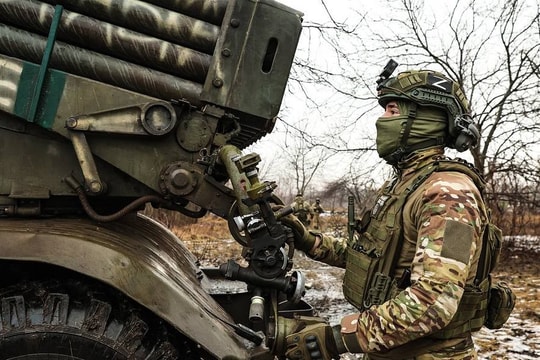 Ukraine phóng hàng loạt tên lửa tấn công cơ sở vũ khí Nga ở Rostov, phần lớn bị đẩy lùi