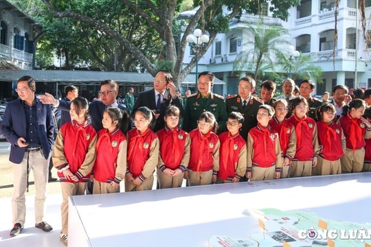 Triển lãm 'Những trận đánh nổi tiếng, những vị tướng tài danh': Nơi kết nối lịch sử và hiện tại, khơi dậy niềm tự hào dân tộc