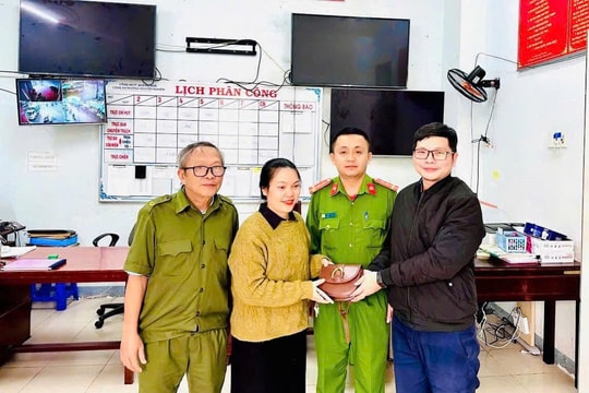 Nhặt được 500 triệu đồng, người đàn ông ở Quảng Ngãi trả lại người đánh rơi