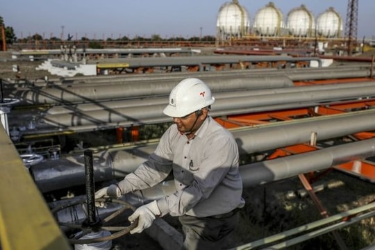 Ấn Độ mua dầu từ Nga vì được giảm giá