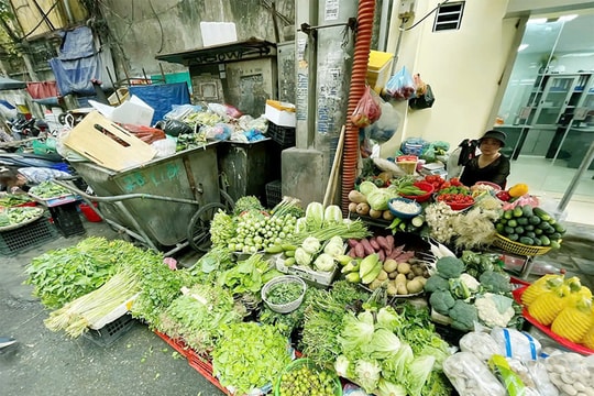 Hà Nội: Kiểm soát chặt an toàn thực phẩm tại chợ truyền thống