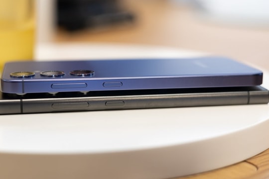 Galaxy S25 Slim: Rò rỉ gây sốt về thiết kế siêu mỏng