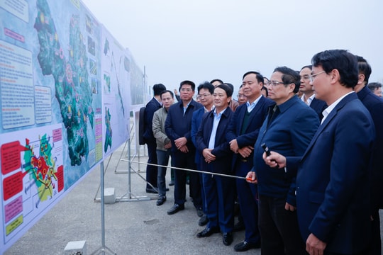 Thủ tướng Phạm Minh Chính: Phải thay đổi quan niệm về chất lượng và môi trường sống của nhà ở xã hội