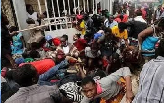 'Có gạo ăn là điều xa xỉ': Liên tiếp giẫm đạp giành đồ từ thiện khiến hàng chục người chết ở Nigeria