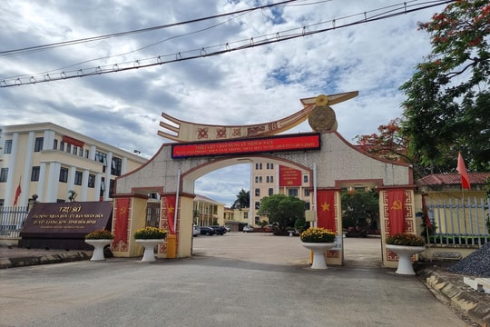 Hòa Bình: Dấu hỏi đằng sau “tiêu chí lạ do lỗi đánh máy” tại phòng GD&ĐT huyện Lương Sơn?