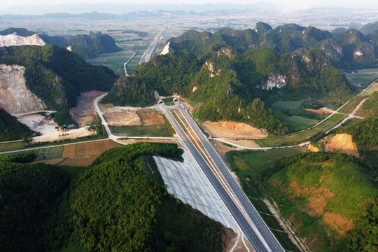 Đốc thúc tiến độ thực hiện các trạm dừng nghỉ trên cao tốc Bắc - Nam