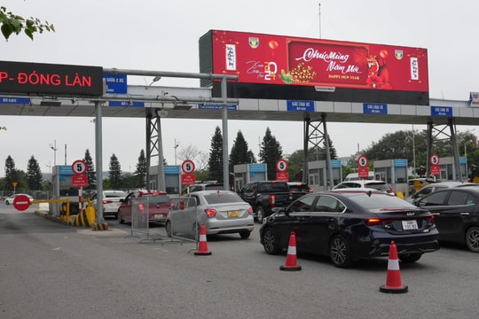 Triển khai mở rộng dịch vụ thu phí không dừng ô tô ra vào cảng hàng không