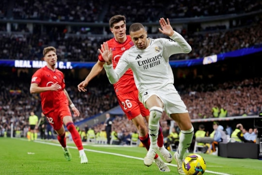 Mbappe chói sáng, Real Madrid đánh bại Sevilla ở vòng 18 La Liga