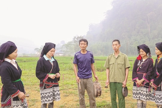 Người có uy tín ở Phú Thọ: “Cầu nối” vững chắc giữa Đảng, Nhà nước với đồng bào dân tộc thiểu số