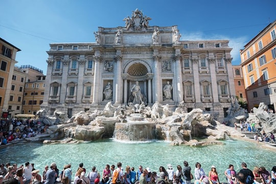 Đài phun nước Trevi, biểu tượng ở Italy mở cửa trở lại