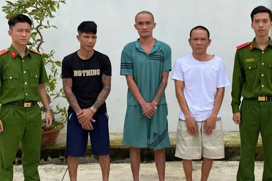 Bắt giữ 7 người, thu 2 khẩu súng và 3.000 viên ma túy ở Nghệ An