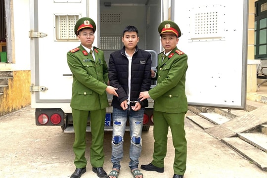 Bắt khẩn cấp đối tượng vi phạm nồng độ cồn, đâm xe vào lực lượng Công an