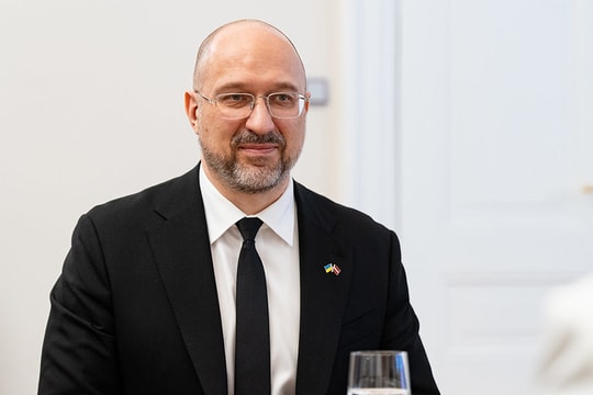 Ukraine nhận 1 tỷ đô la đầu tiên từ lợi nhuận tài sản Nga bị đóng băng