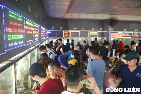 Khách qua các bến xe tại Hà Nội dịp Tết 2025 có thể tăng tới 350%