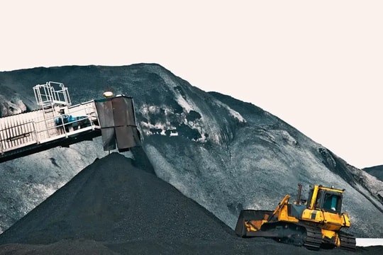 Xử lý vướng mắc, bất cập trong công tác quản lý, cấp phép hoạt động khoáng sản than theo quy hoạch