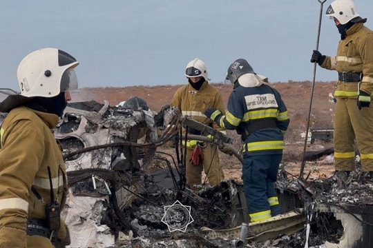 Nạn nhân sống sót ghi lại khoảnh khắc trước và sau vụ tai nạn máy bay Azerbaijan