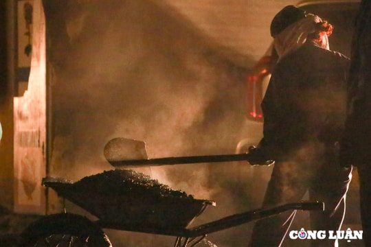 Hà Nội: Gấp rút thi công 'xuyên đêm', chỉnh trang nhiều tuyến phố