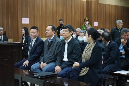 Hoãn phiên tòa xét xử cựu Bí thư Tỉnh ủy Thanh Hóa Trịnh Văn Chiến và đồng phạm