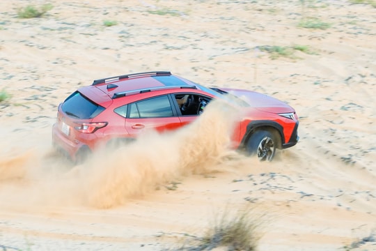 Đánh giá Subaru Crosstrek 2024: Xe nhỏ lái hay cho người dư dả